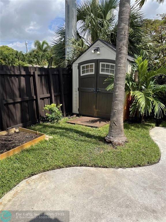 Pompano Beach, FL 33064,1411 NE 30th St