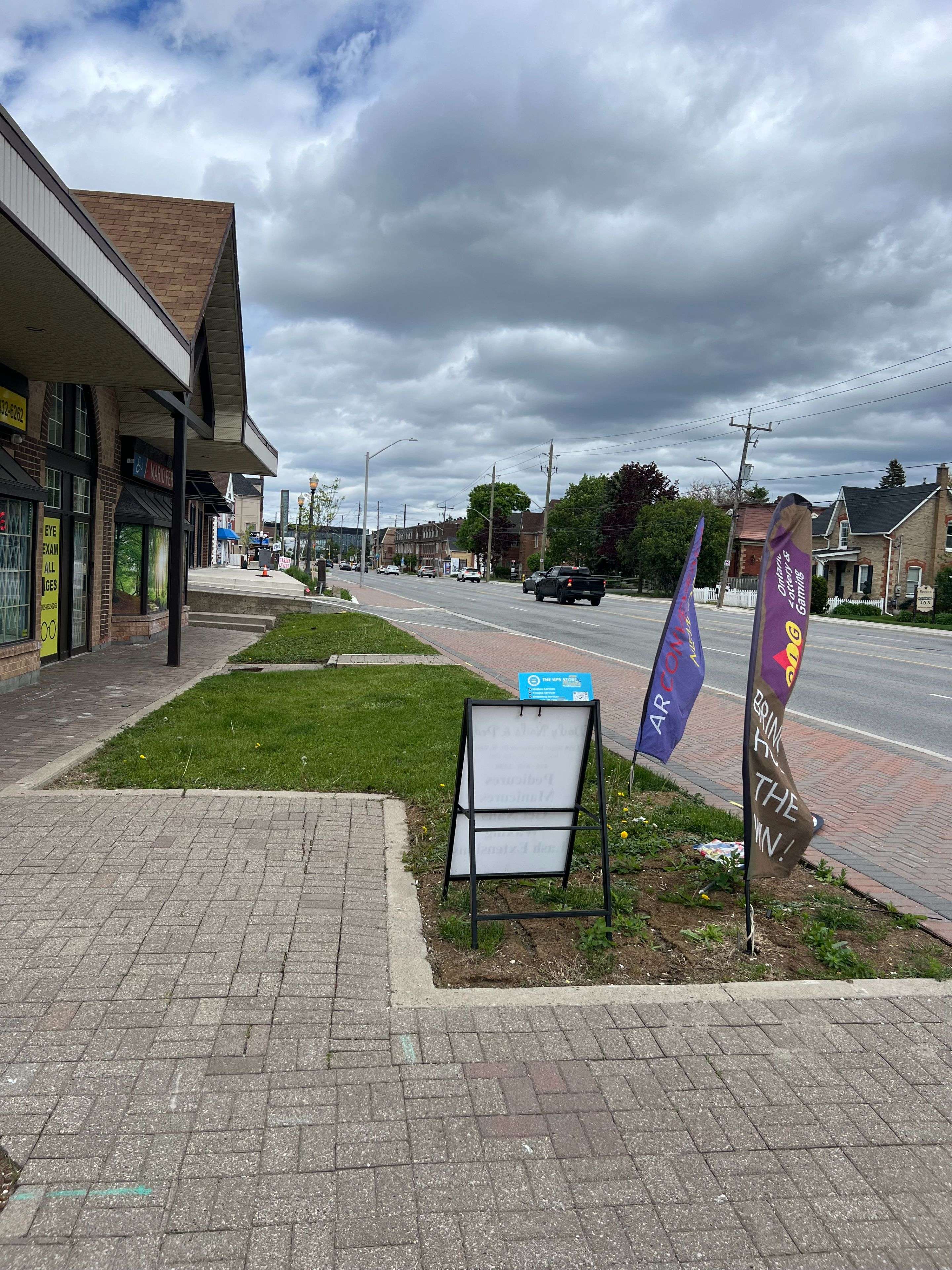 Vaughan, ON L6A 1W2,2354 Major Mackenzie DR #5