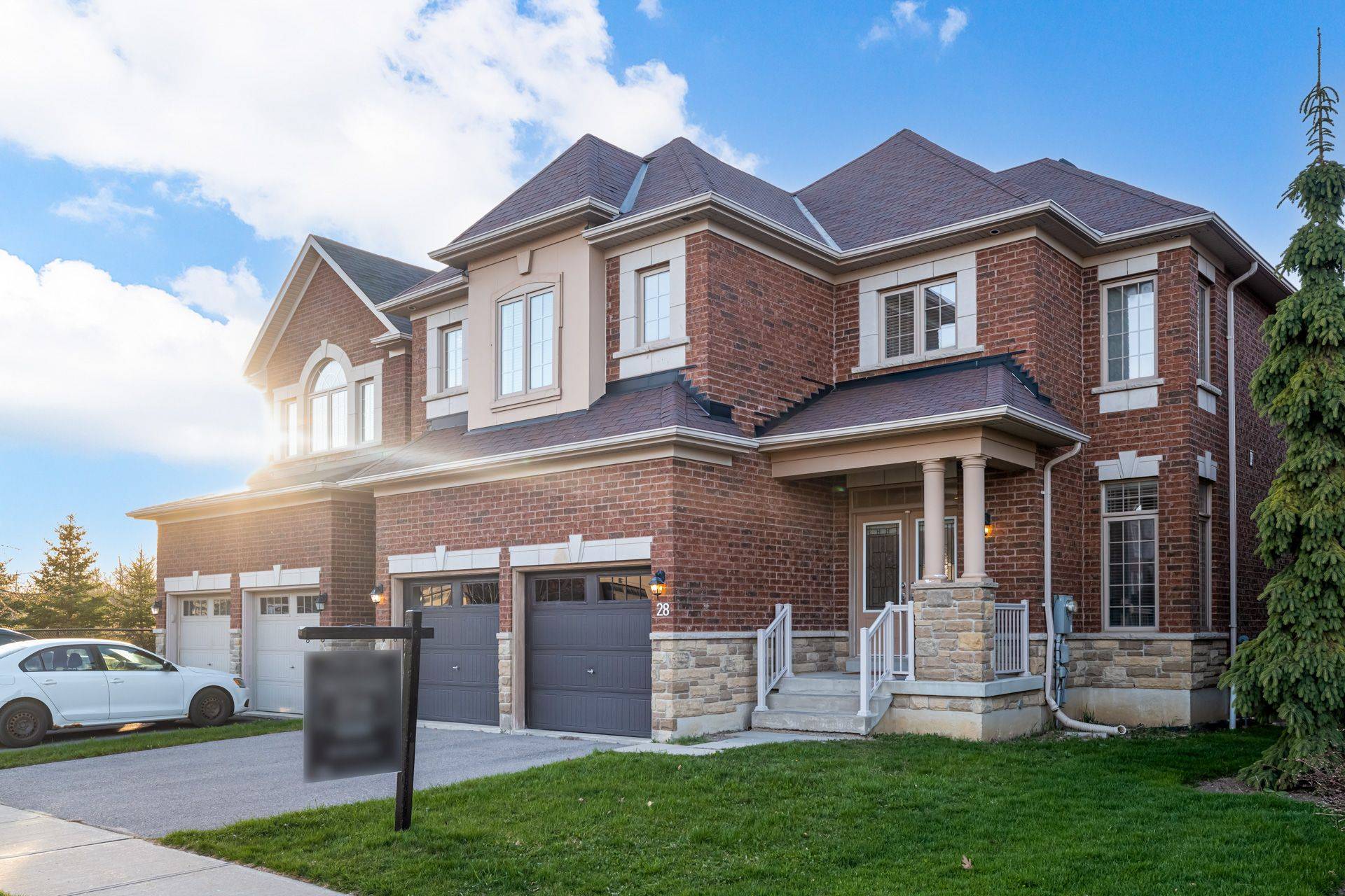 Richmond Hill, ON L4E 0R5,28 Rossini DR