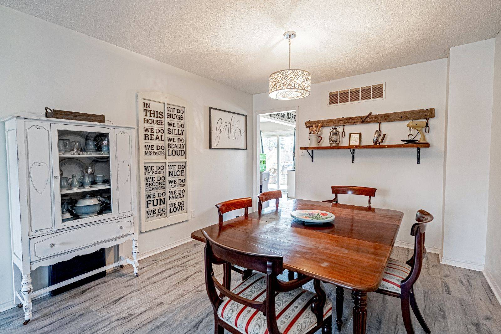 Barrie, ON L4M 5W7,256 Hickling TRL