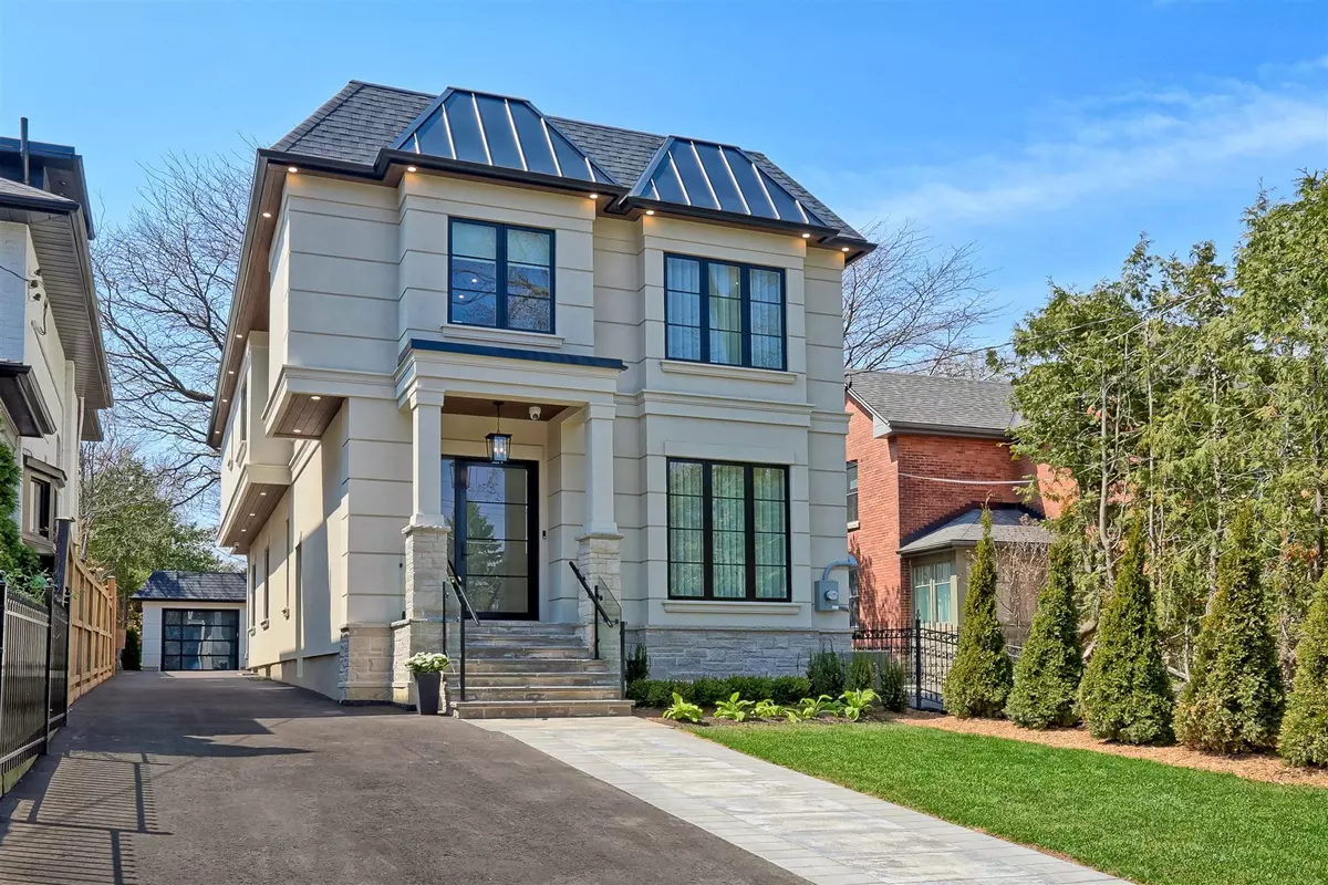 Toronto W08, ON M8X 2M3,466 Prince Edward DR N