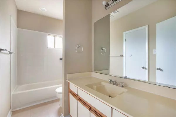 Dallas, TX 75231,7660 Skillman Street #504