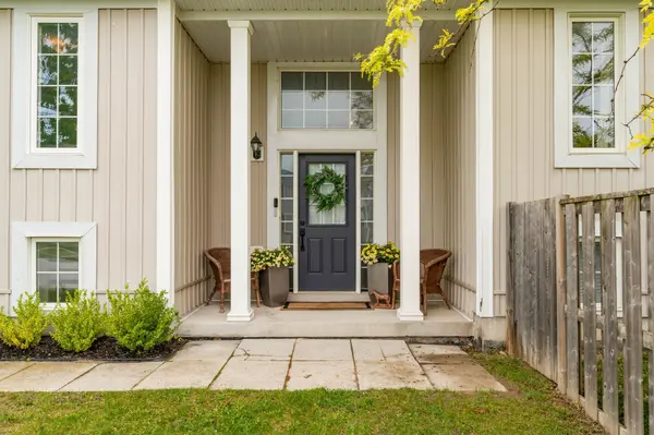 Clearview, ON L0M 1S0,291 Regina ST