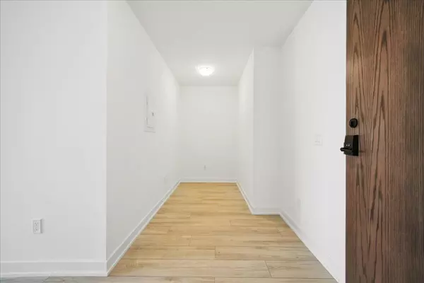 Mississauga, ON L5J 0A2,1035 Southdown RD #508