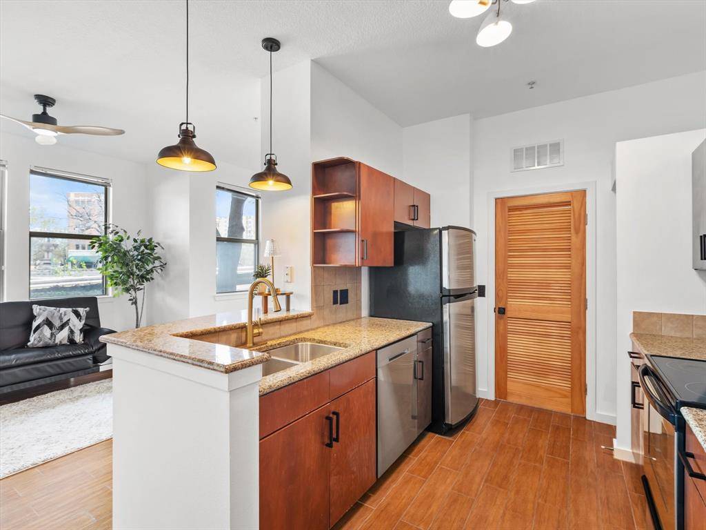 Fort Worth, TX 76102,201 W Lancaster Avenue #118