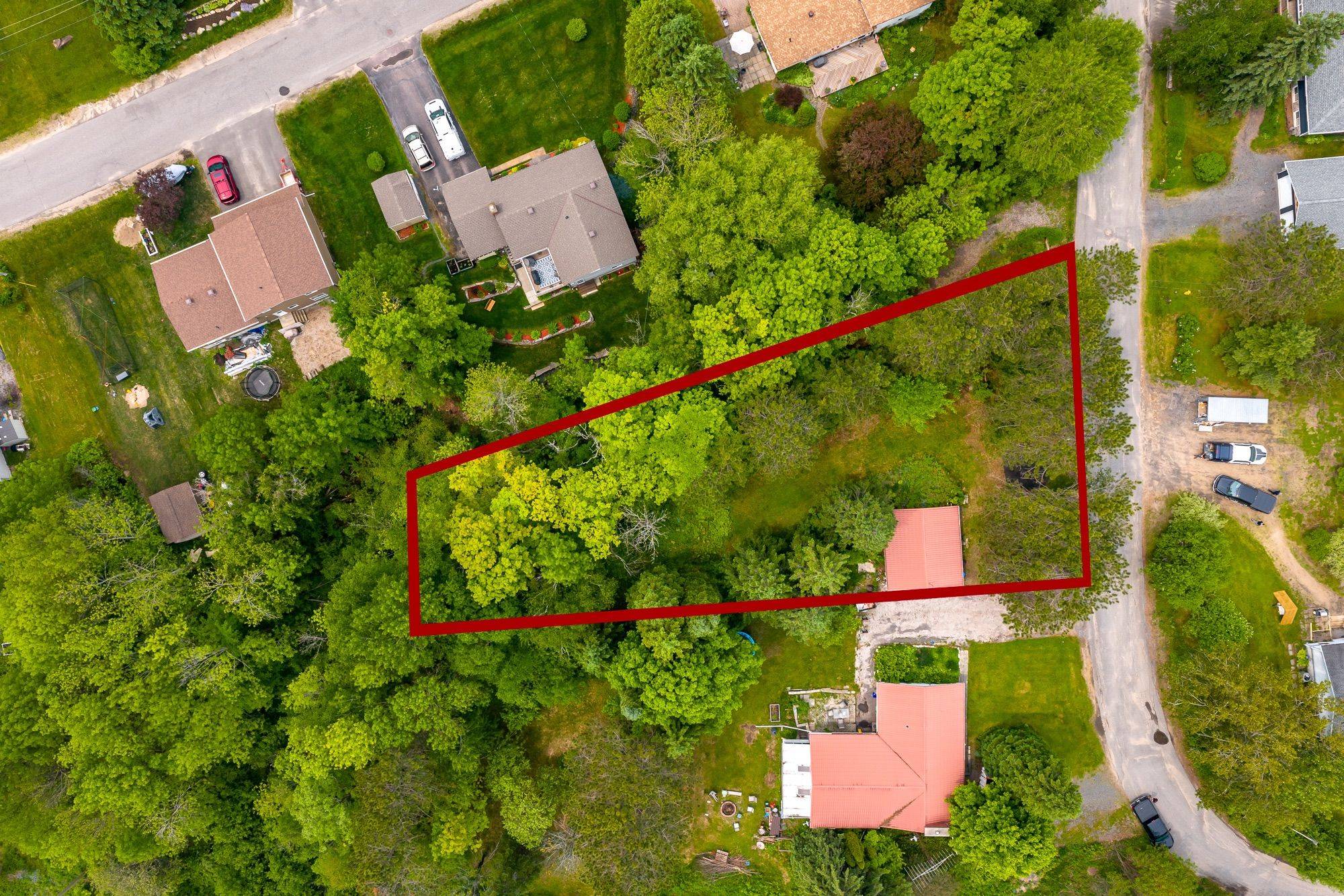 Huntsville, ON P1H 1Y8,211 Lakeshore RD