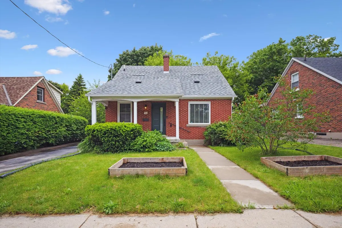186 Bridgeport RD E, Waterloo, ON N2J 2K5