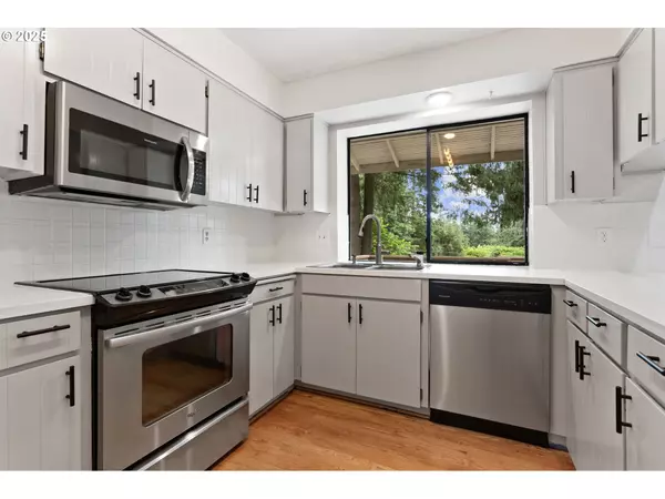 Lake Oswego, OR 97034,13980 SHIREVA CT