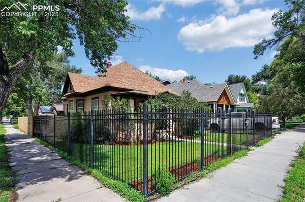 1002 E Boulder ST, Colorado Springs, CO 80903