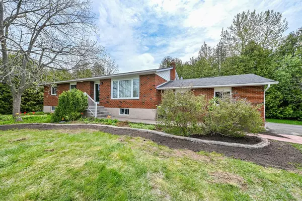 Rideau Lakes, ON K7A 0E3,55 Bacchus Island RD