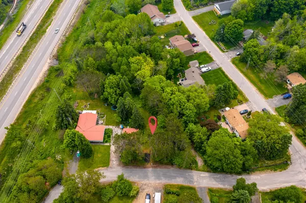 211 Lakeshore RD, Huntsville, ON P1H 1Y8