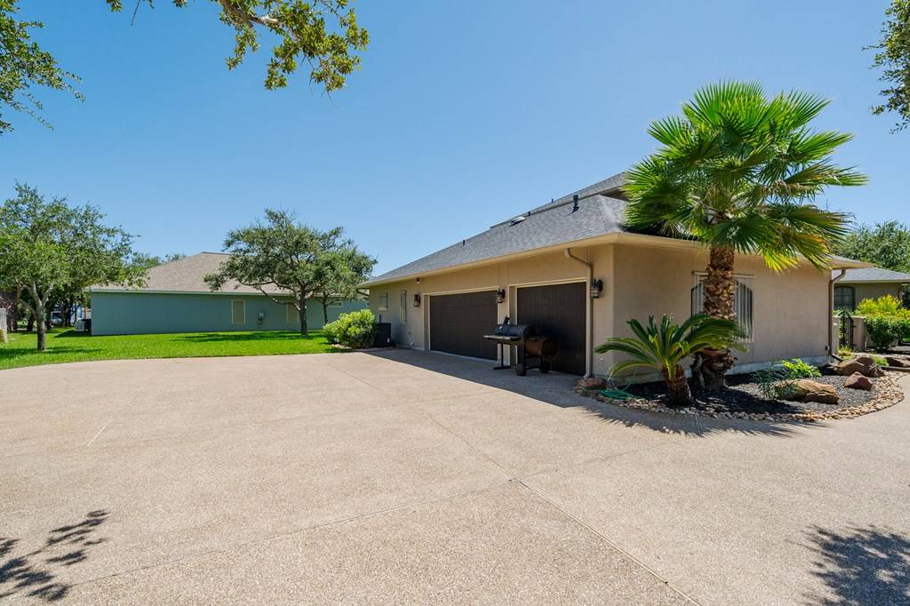 Rockport, TX 78382,508 Lakewood Dr.