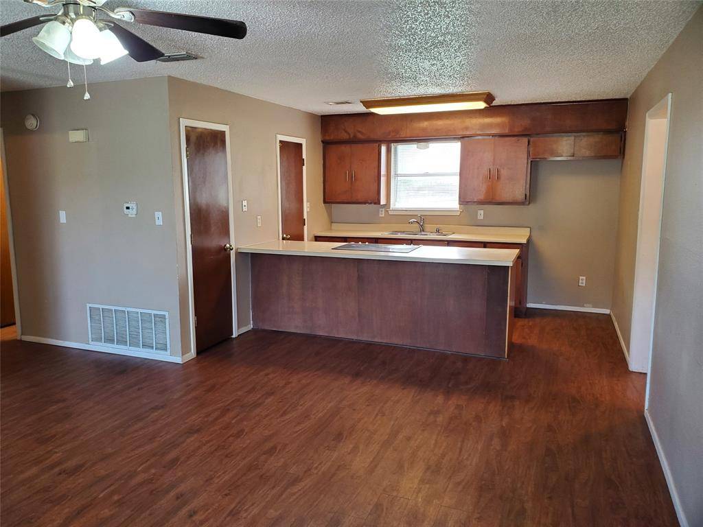 Weatherford, TX 76086,1405 Franklin Street