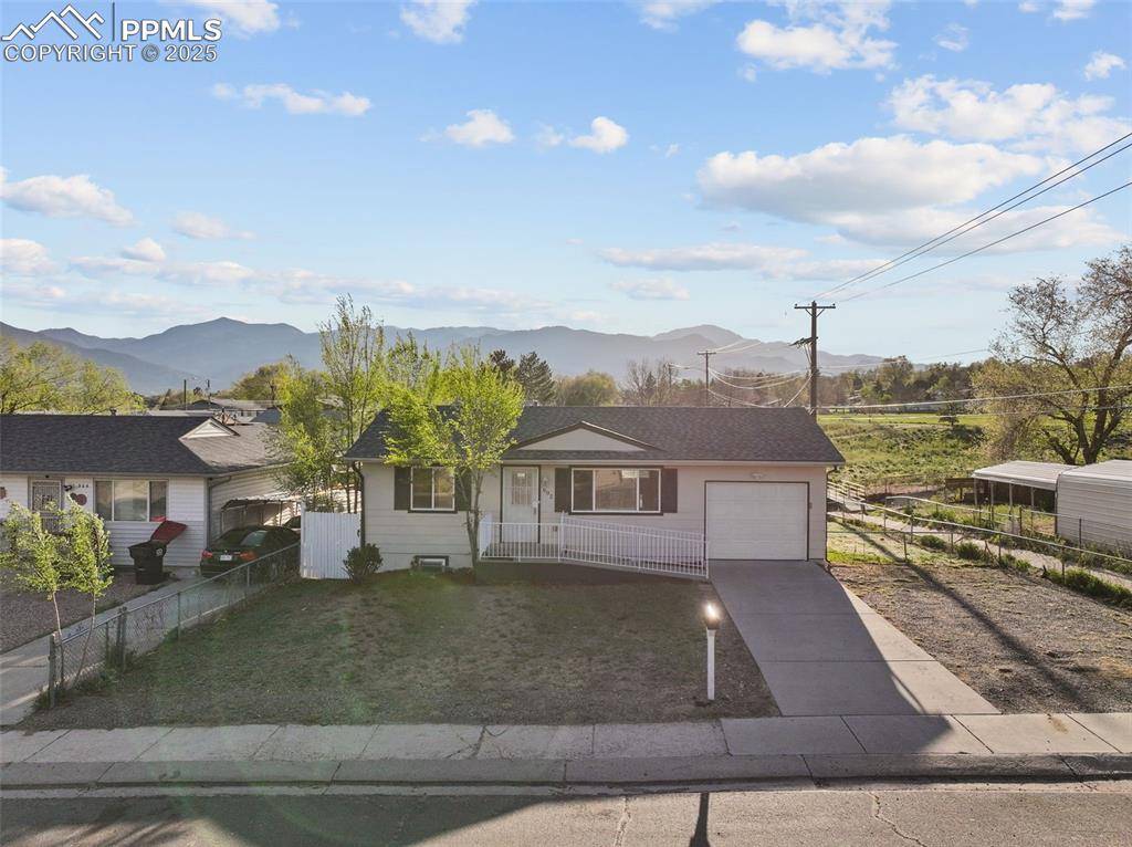 Colorado Springs, CO 80910,902 Hutchinson DR