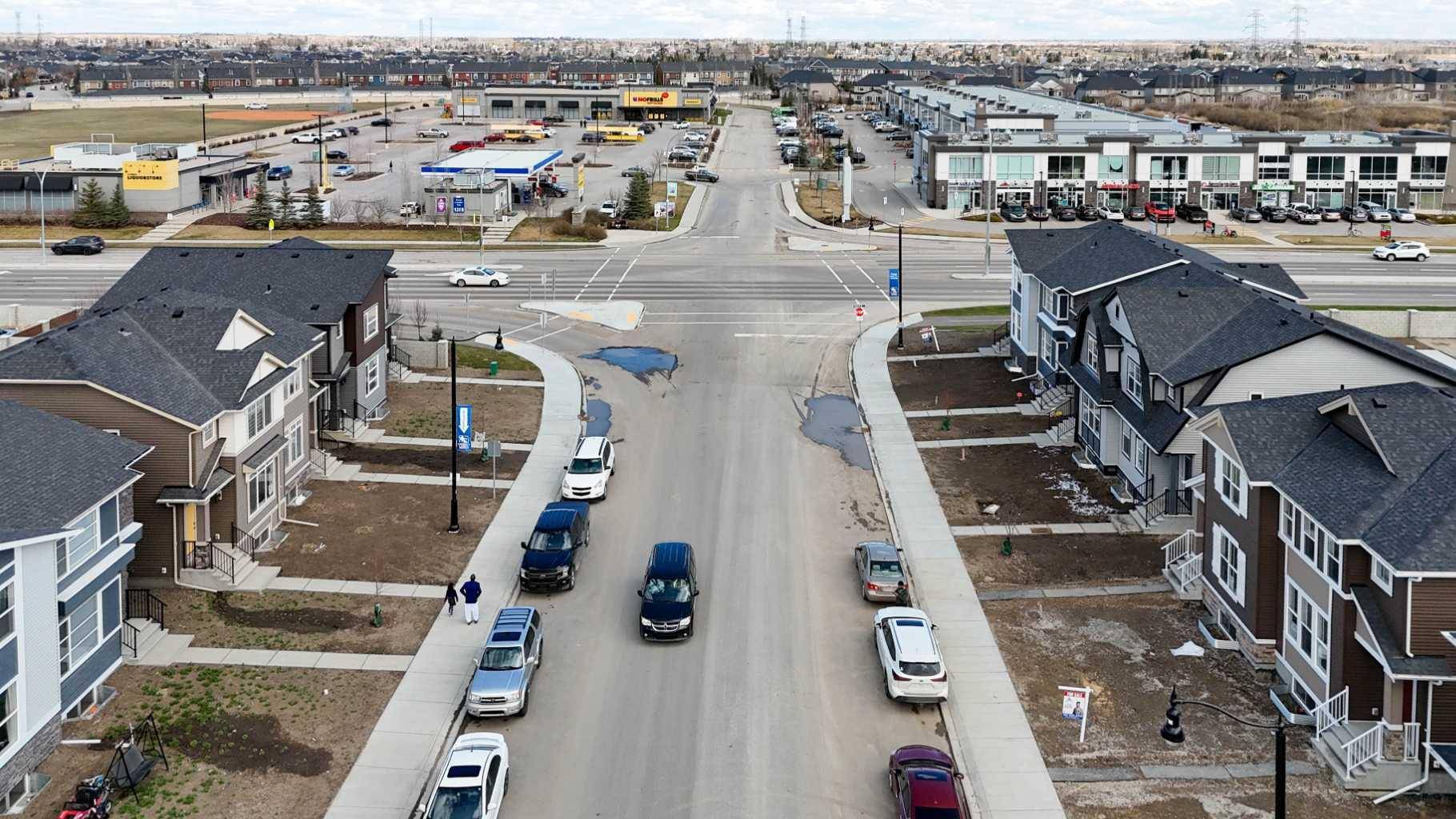 Chestermere, AB T1X 2X7,1017 Dawson Dock AVE