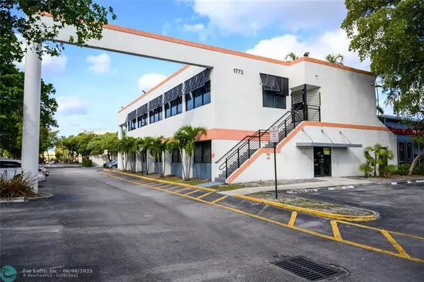 Lauderhill, FL 33313,1773 N STATE ROAD 7 #102