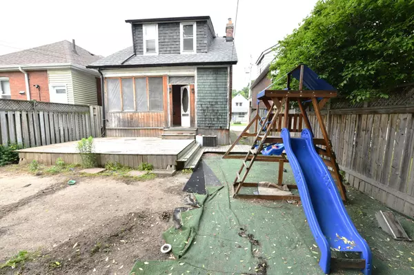 Hamilton, ON L8L 7S6,106 Grosvenor AVE N