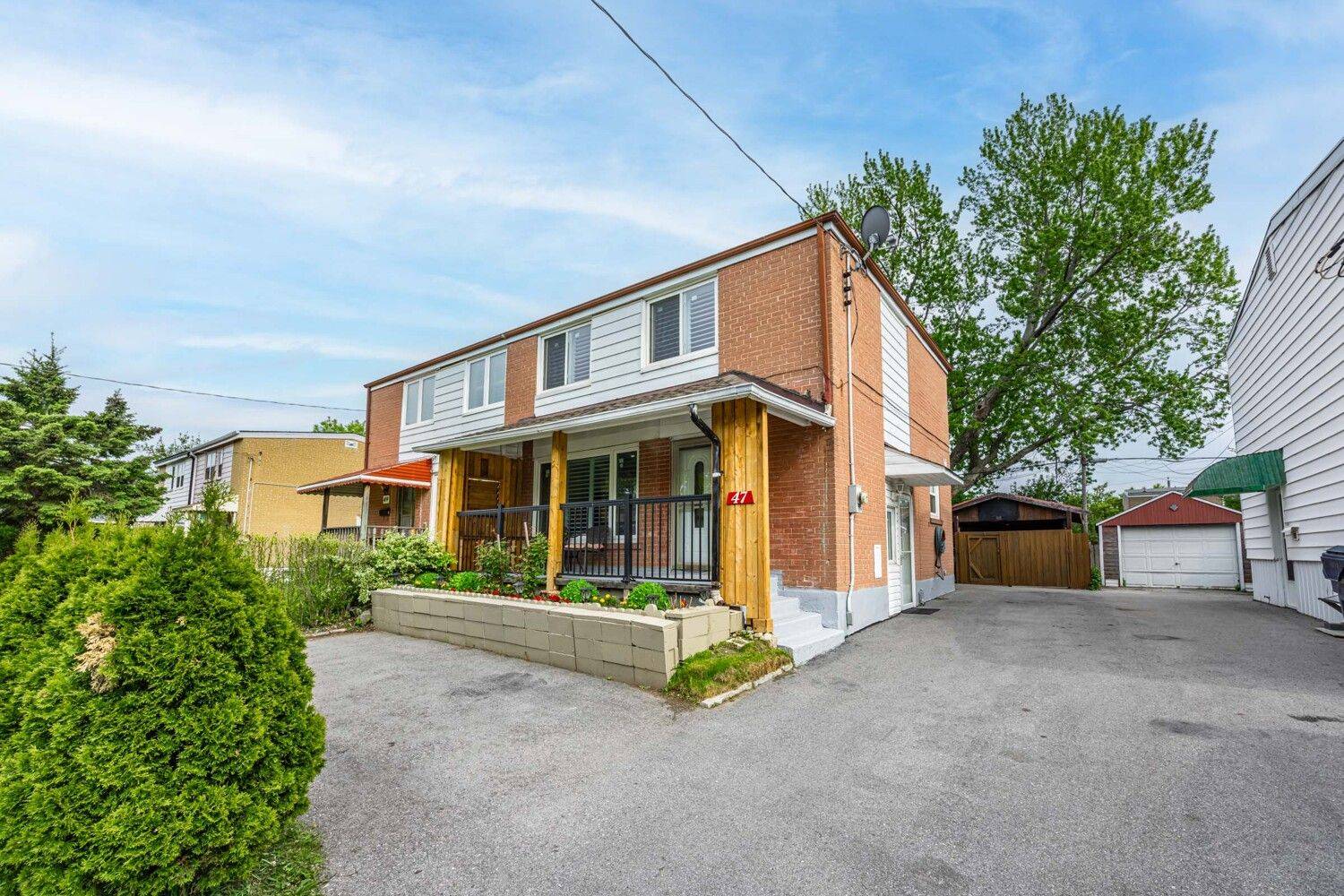 Toronto E04, ON M1K 2L9,47 Bonniewood RD