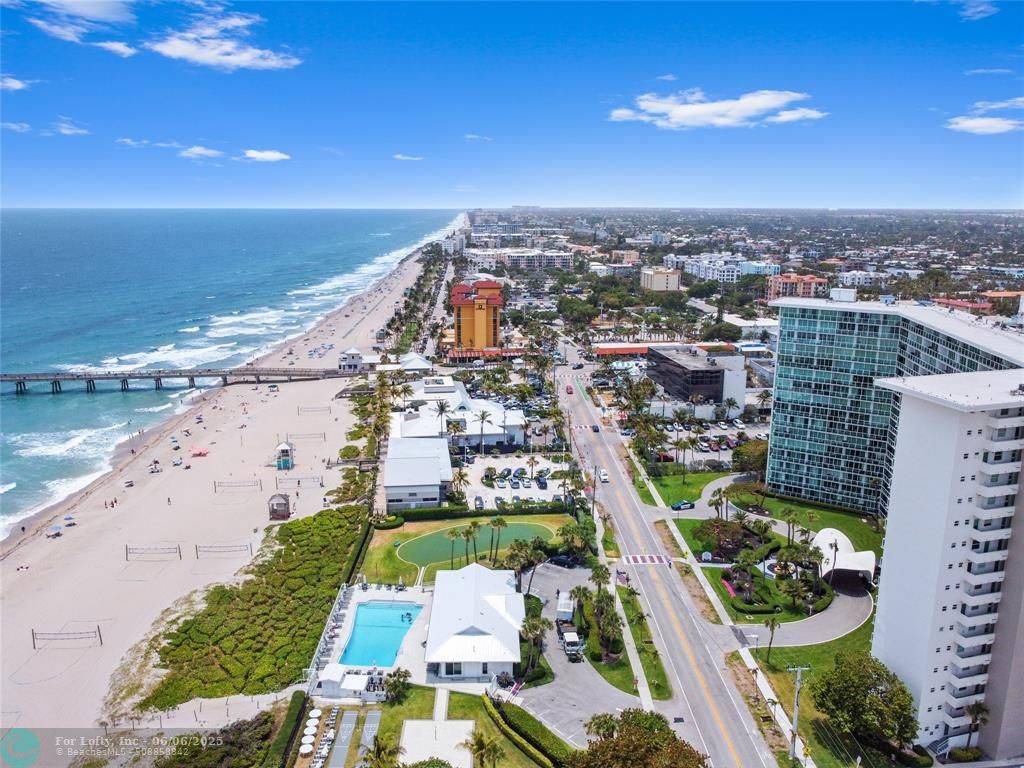 Deerfield Beach, FL 33441,333 NE 21 Ave  #406