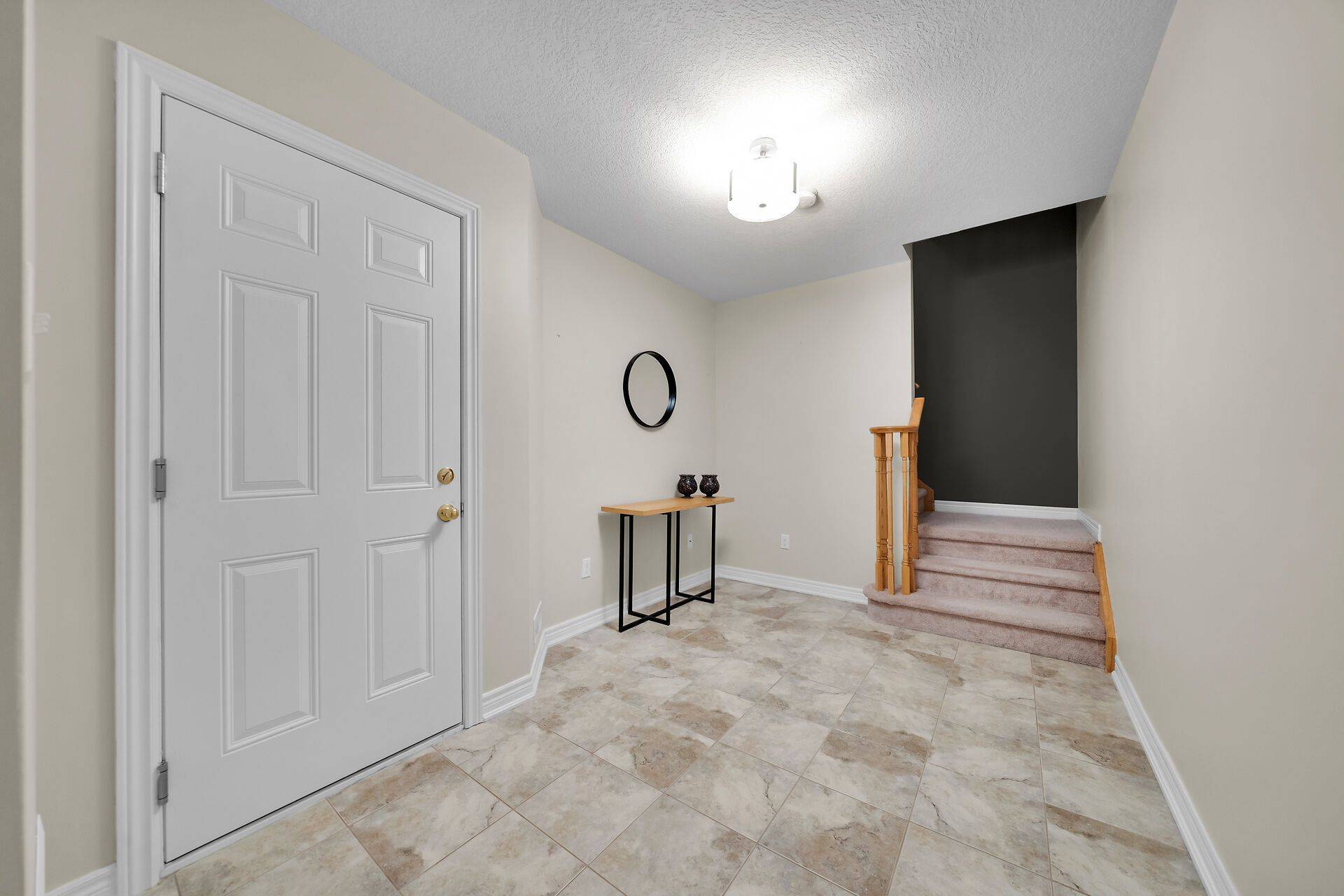 Hamilton, ON L8B 0T1,19 Nisbet BLVD