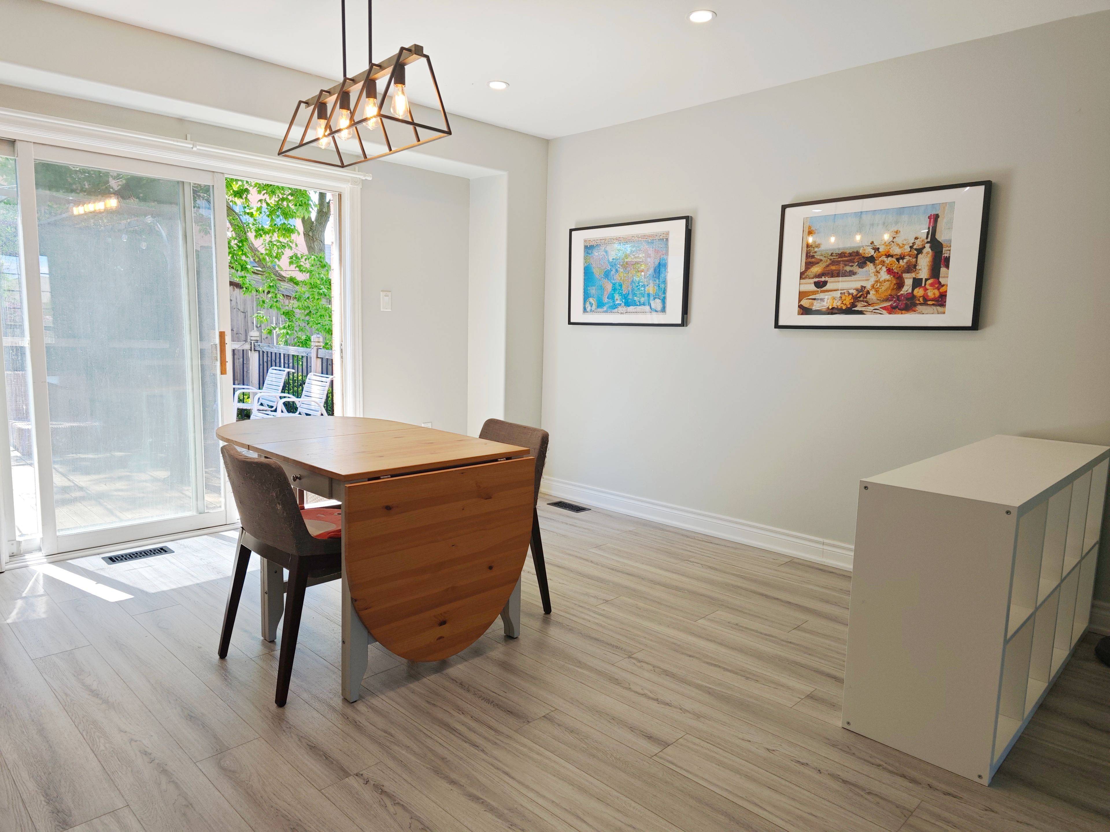 Georgina, ON L4P 4C4,18 Wrendale CRES