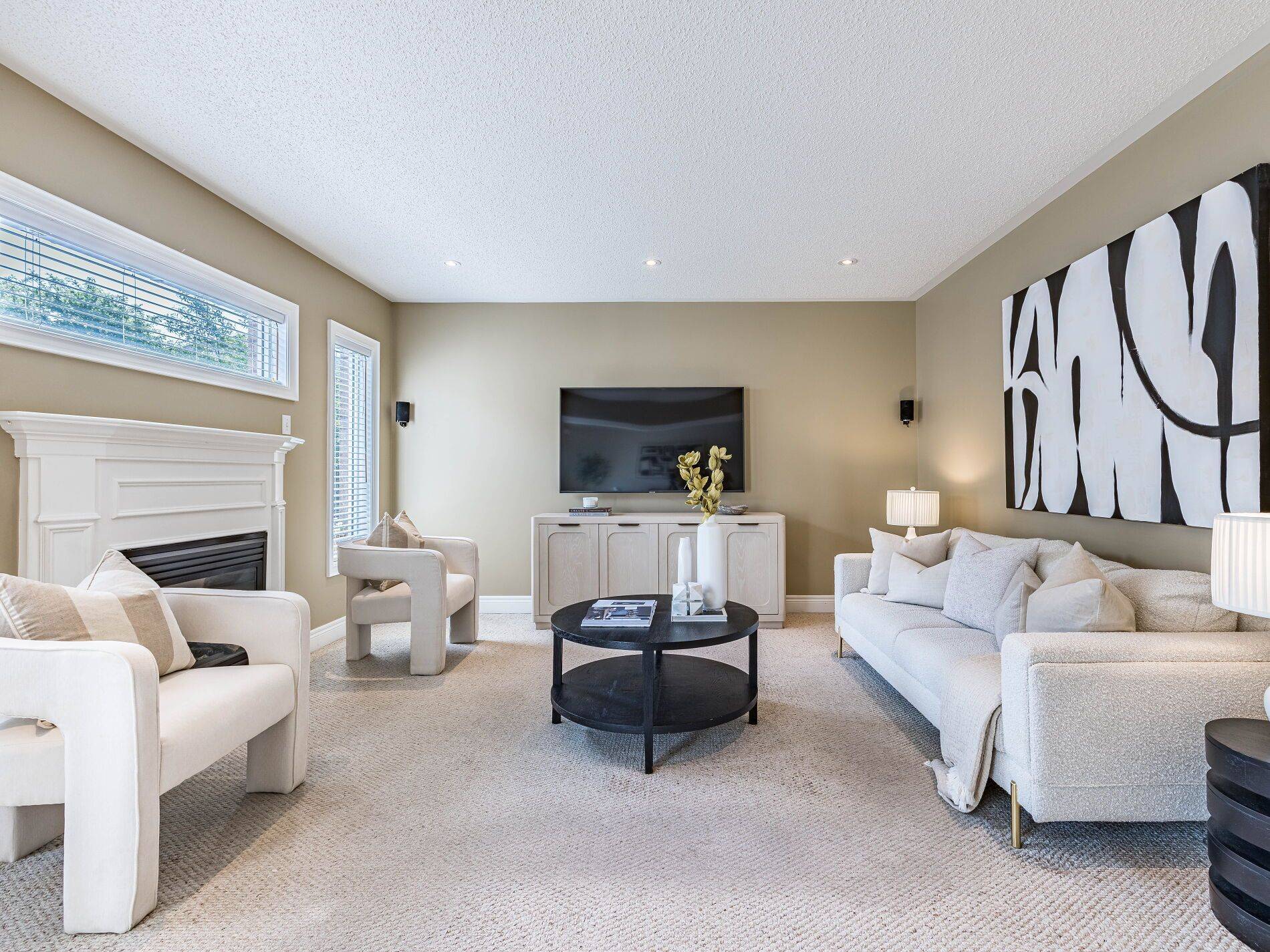 Mississauga, ON L5W 1J6,1082 Knotty Pine GRV