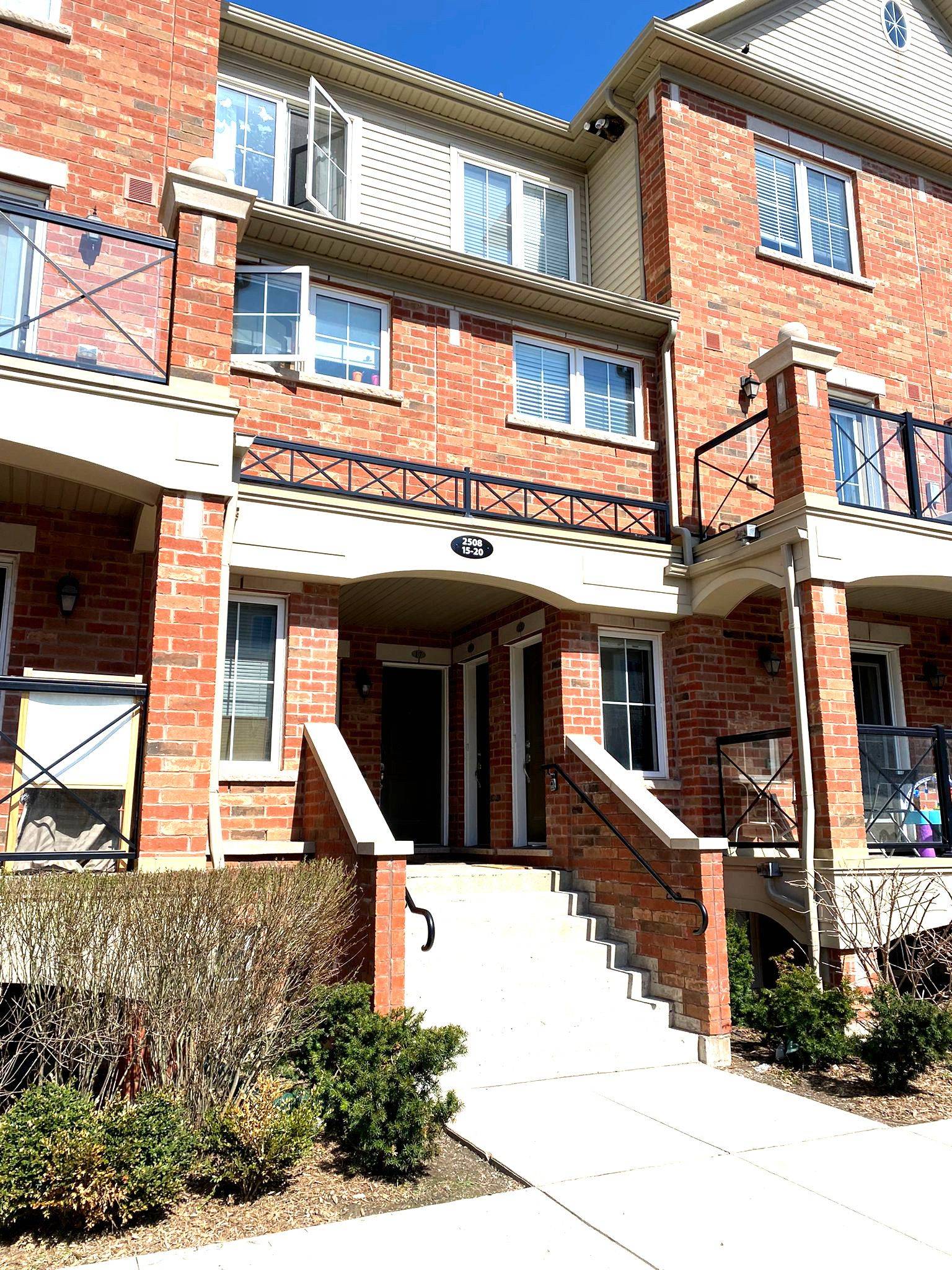 2508 POST RD #18, Oakville, ON L6H 0K1