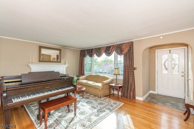 West Caldwell Twp., NJ 07006,154 Park Ave