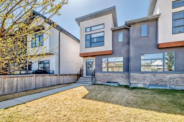 Calgary, AB T3B 0N7,4413 17 AVE NW