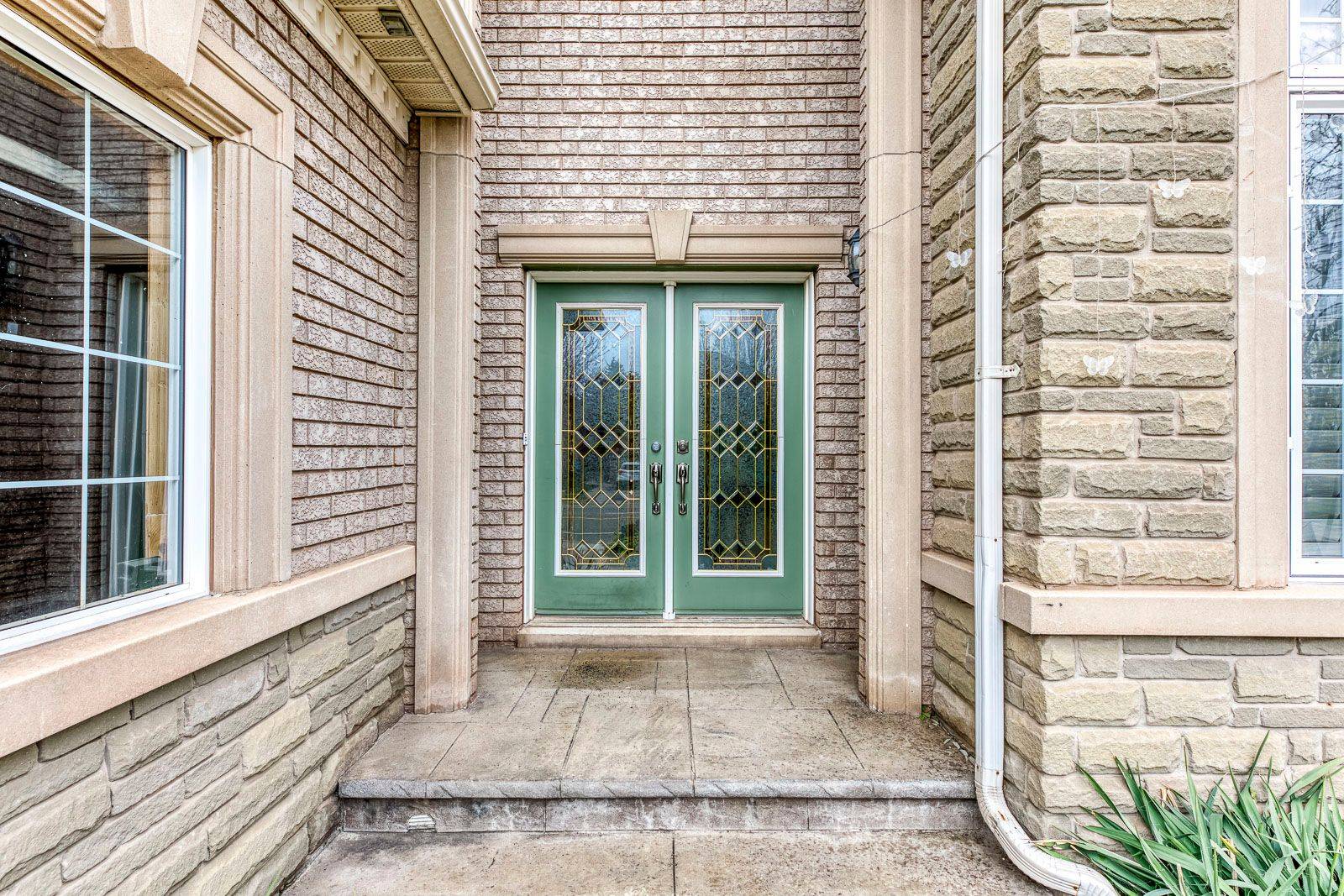 Oakville, ON L6H 6W7,2179 North Ridge TRL