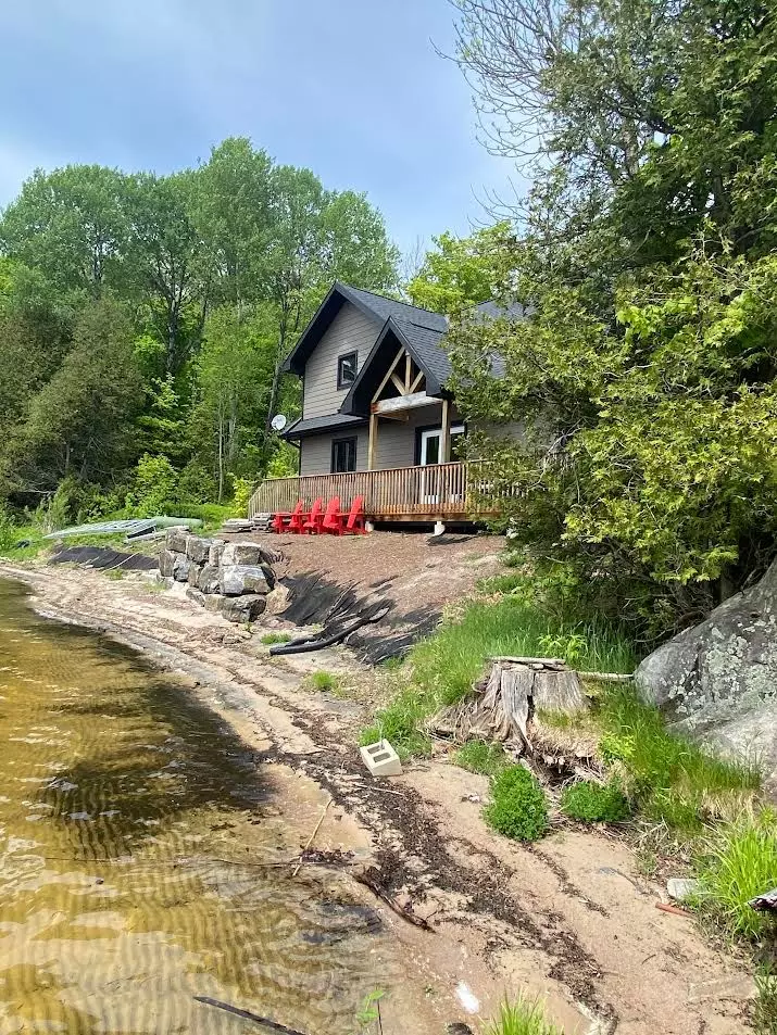 Seguin, ON P2A 2W8,449 Star Lake RD