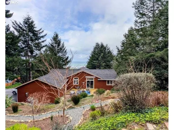Brookings, OR 97415,15612 NAPA LN