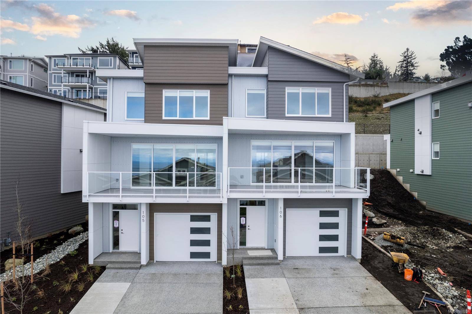 151 Royal Pacific Way #105,  Nanaimo,  BC V9T 0B9