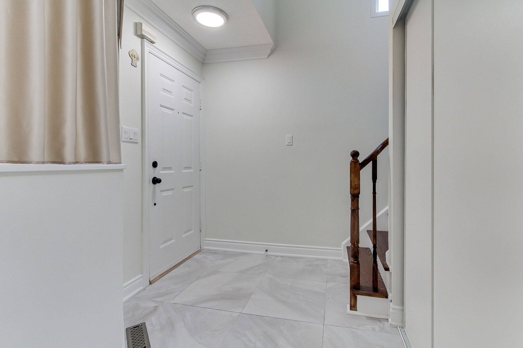 Vaughan, ON L6A 1Y7,26 Carron AVE