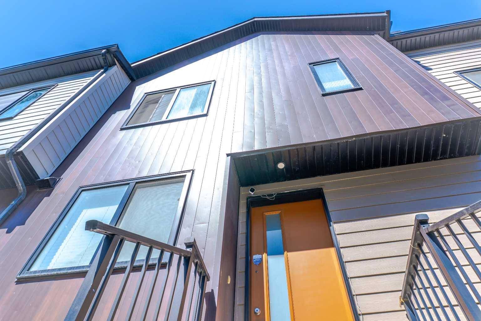 Calgary, AB T3N 1M4,318 Redstone CRES NE