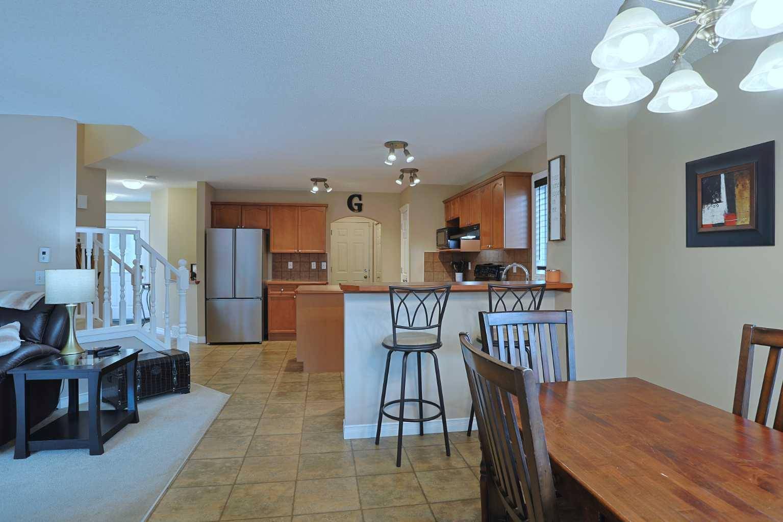 Calgary, AB T3P 1B9,56 Evansmeade CRES Northwest