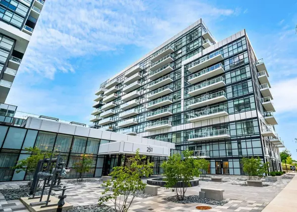 Toronto W06, ON M8Y 4G9,251 Manitoba ST #TH-113