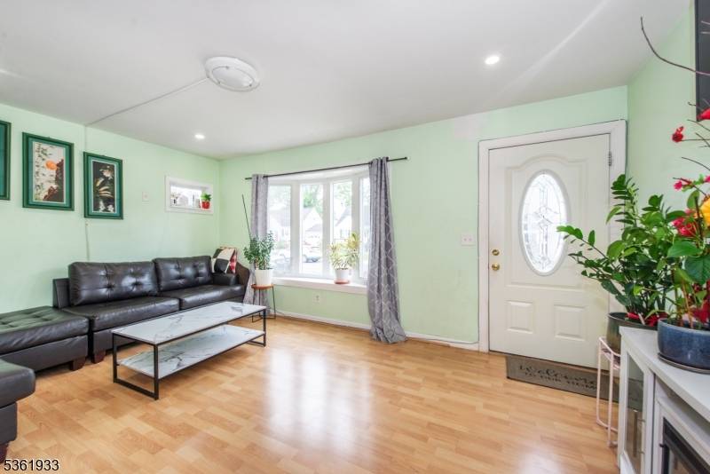 Union Twp., NJ 07083,30 Filbert Ln