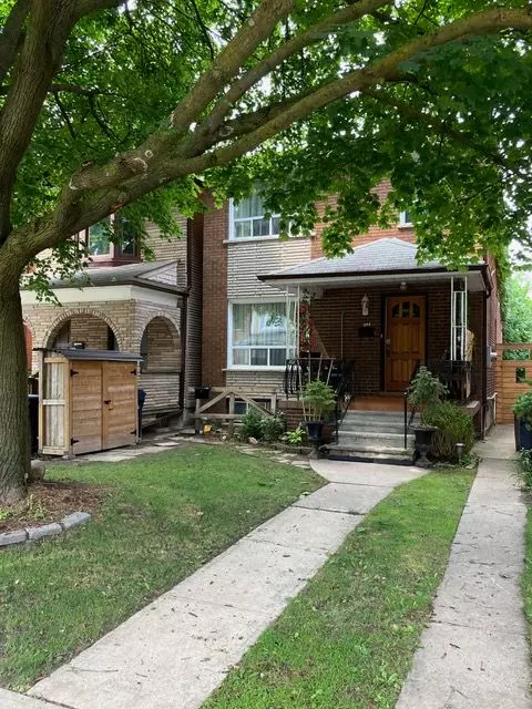 244 Rushton RD #B, Toronto C02, ON M6G 3J5