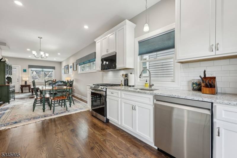 Boonton Town, NJ 07005,5 Banks Dr #3