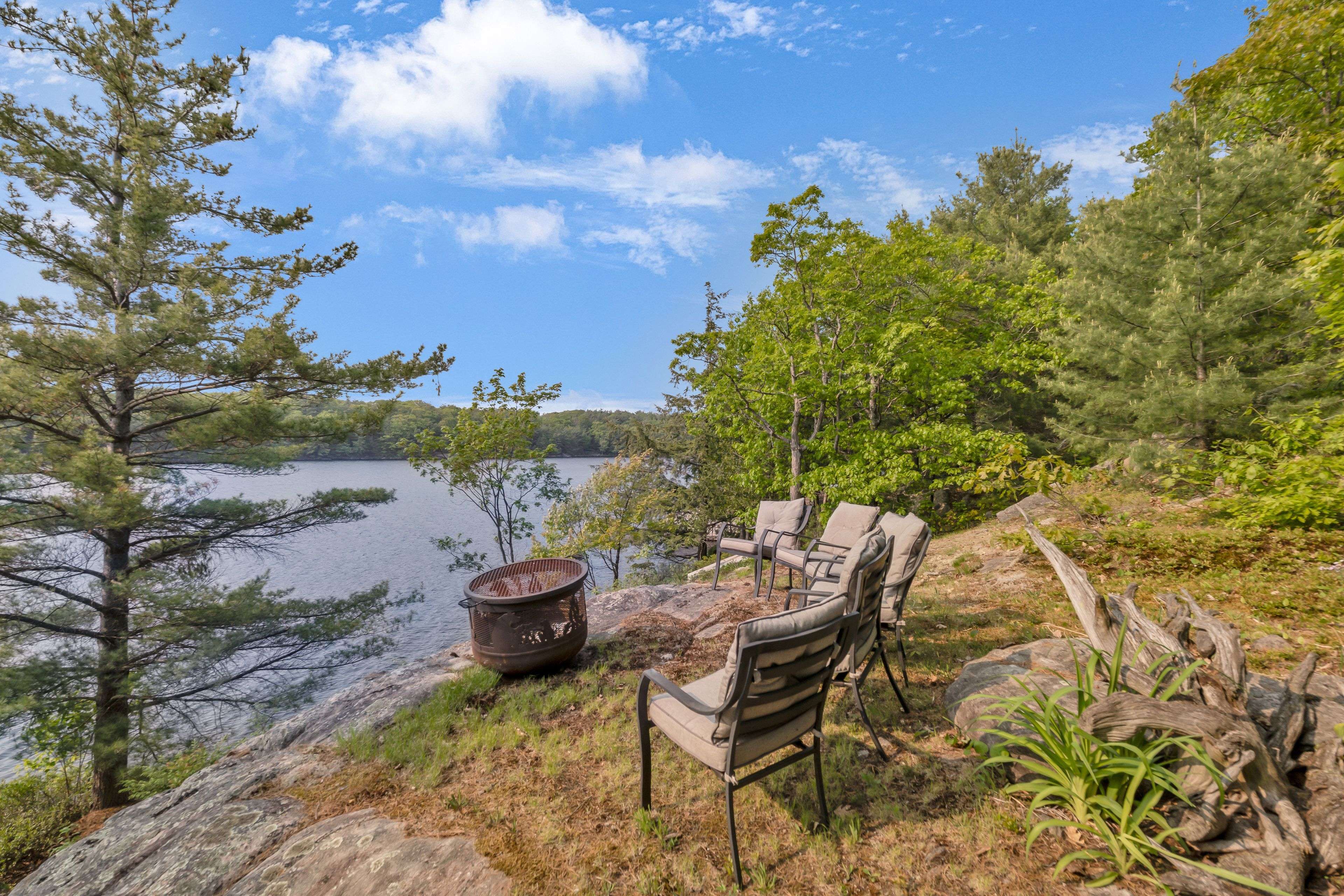 The Archipelago, ON P0G 1G0,109 Healey Lake N/A