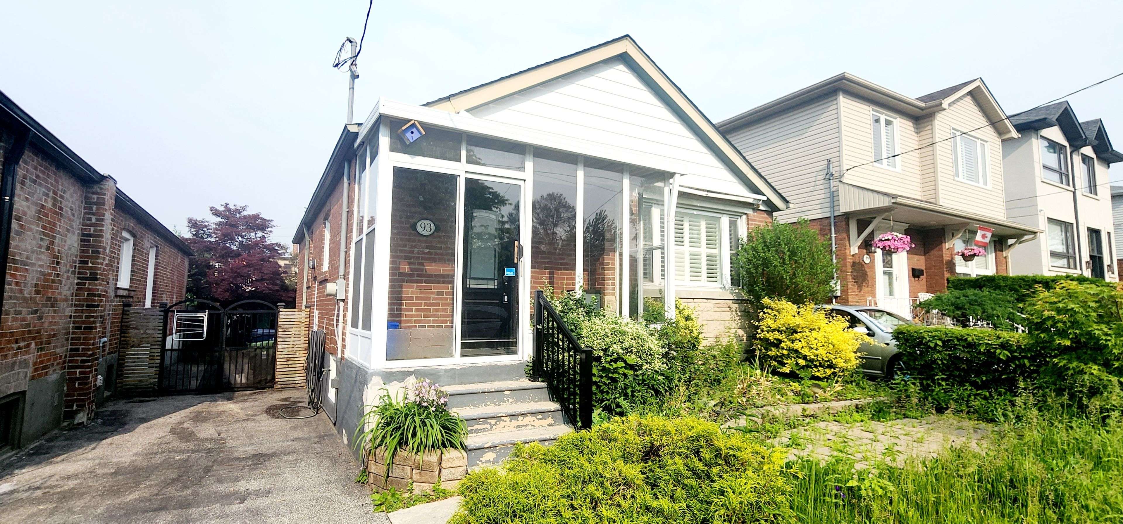 Toronto E03, ON M4J 4X2,93 Lankin BLVD #Main