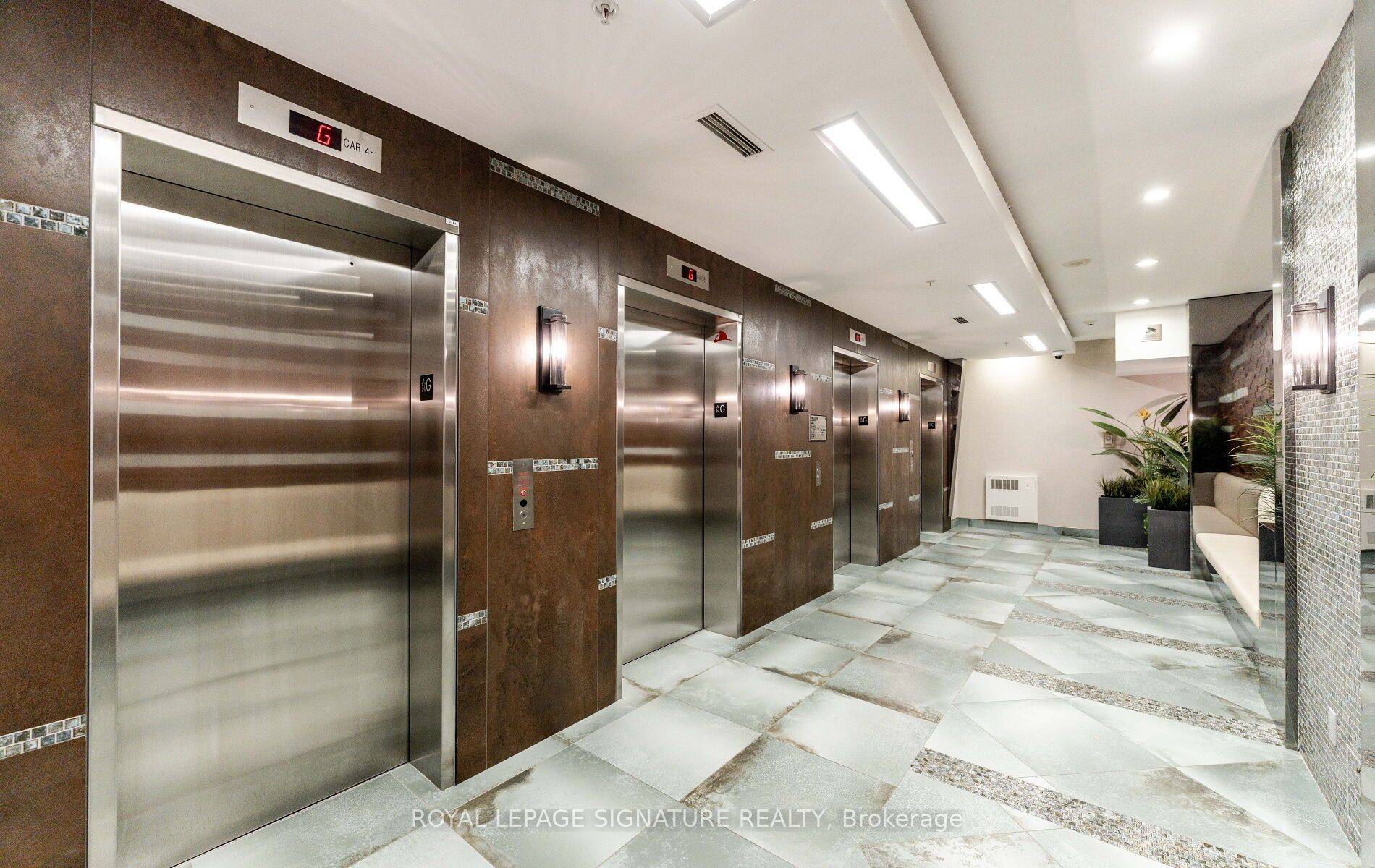 Toronto W06, ON M8Y 0B3,165 Legion RD #2122