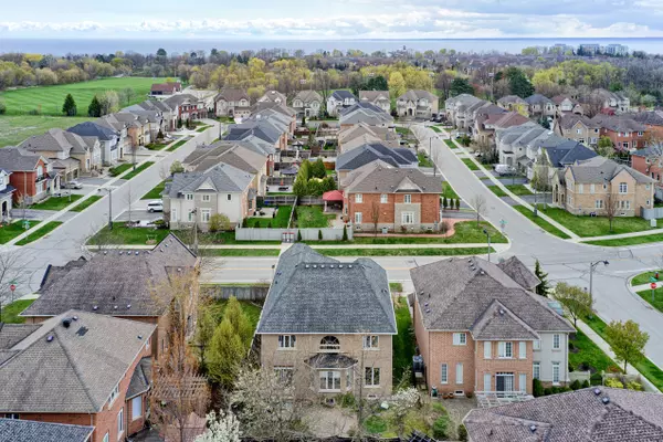 Oakville, ON L6L 0B9,250 Nautical BLVD