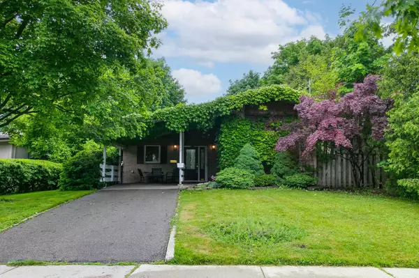 142 Verobeach BLVD, Toronto W05, ON M9M 1R1