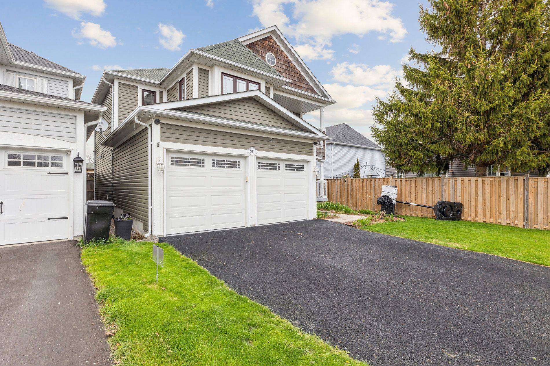 Clarington, ON L1B 1N1,184 Shipway AVE