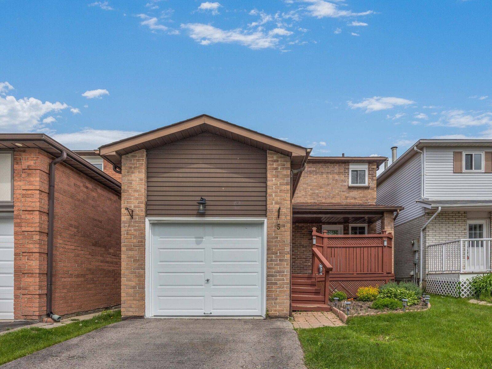 Ajax, ON L1S 5Z5,5 Chalmers CRES