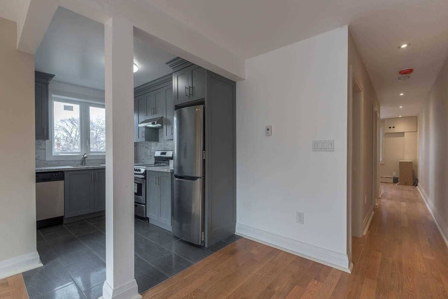 Toronto W02, ON M6P 2N1,207 Oakmount RD #Bsmt