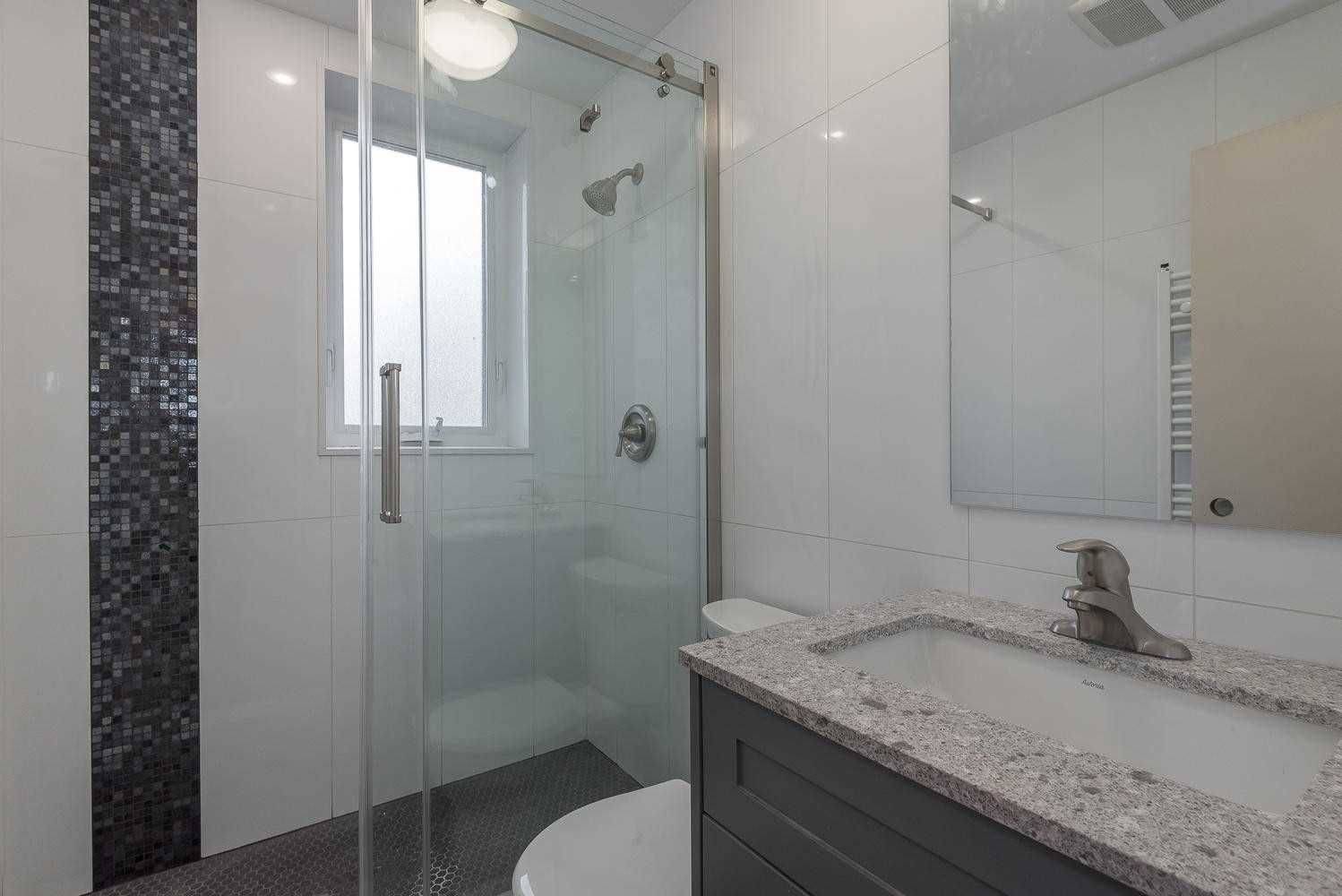 Toronto W02, ON M6P 2N1,207 Oakmount RD #Bsmt