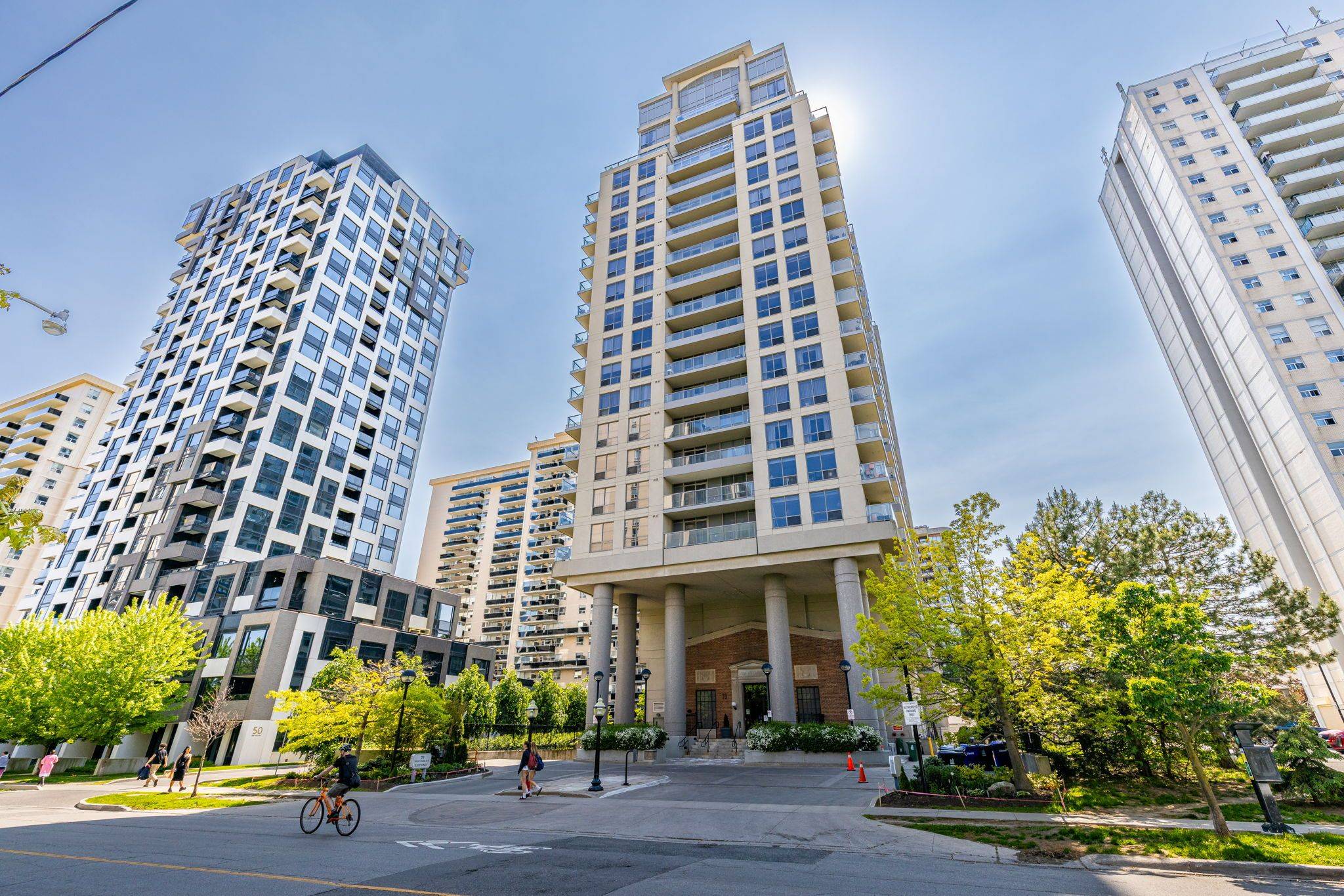 Toronto W02, ON M6P 1A1,70 High Park AVE #1003
